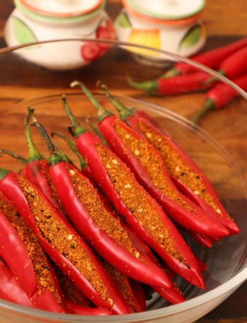 Cabai merah segar untuk stok dapur
