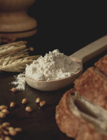 Tepung Terigu Protein Sedang vs Tinggi: Mana untuk Bolu, Mana untuk Roti