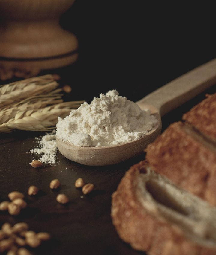 Tepung Terigu Protein Sedang vs Tinggi: Mana untuk Bolu, Mana untuk Roti