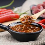 Sambal terasi matang dalam wadah saji