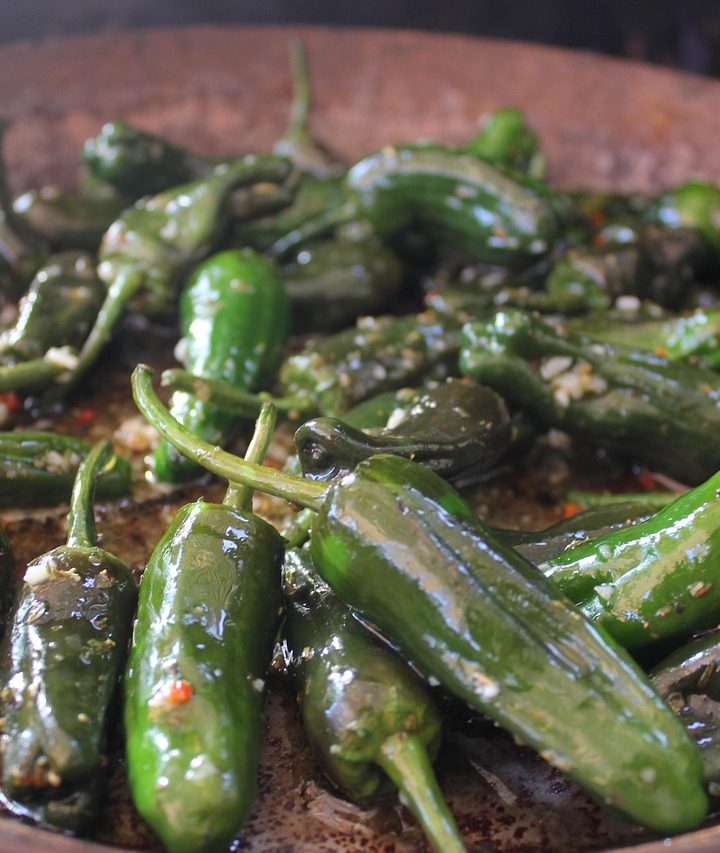 5 Kesalahan Menumis Sayur yang Bikin Berair dan Pahit (Serta