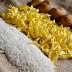 Resep Nasi Kuning Rice Cooker: Wangi Kunyit, Tidak Berair, Anticlump